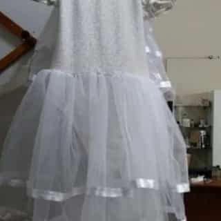 Ajuste de vestido - antes e depois mostrando caimento perfeito