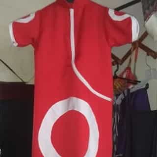 Customização e bordado artesanal em peça exclusiva